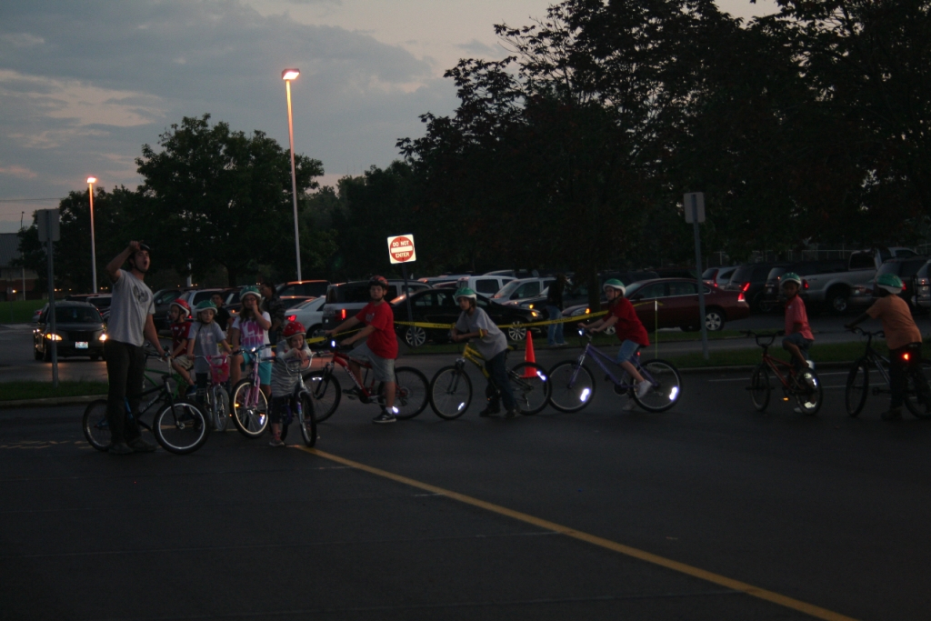 /upload/images/photo_album/community/2011_-_9_granby_elementary_bicycle_safety_rodeo_5