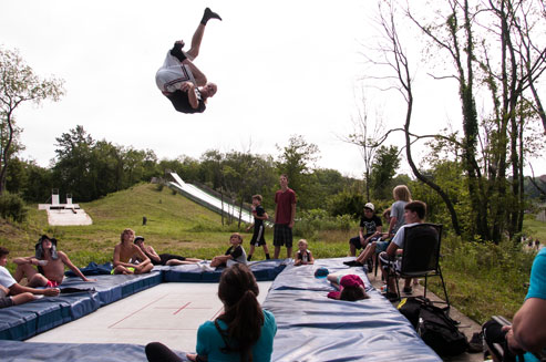 /upload/images/photo_album/trampoline/trampoline04
